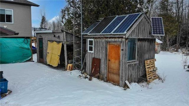 240 Little Pike Bay, House detached with 3 bedrooms, 2 bathrooms and 5 parking in Northern Bruce Peninsula ON | Image 4