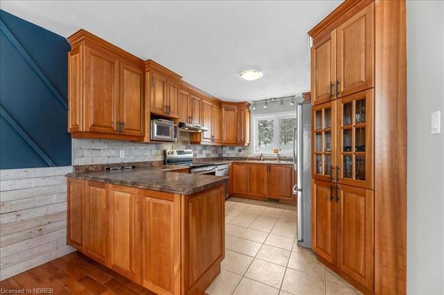 237 Neault Road, House detached with 4 bedrooms, 2 bathrooms and 8 parking in Papineau Cameron ON | Image 7