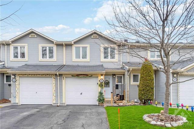 46 Bujold Court, Townhouse with 4 bedrooms, 3 bathrooms and 2 parking in Ottawa ON | Card Image