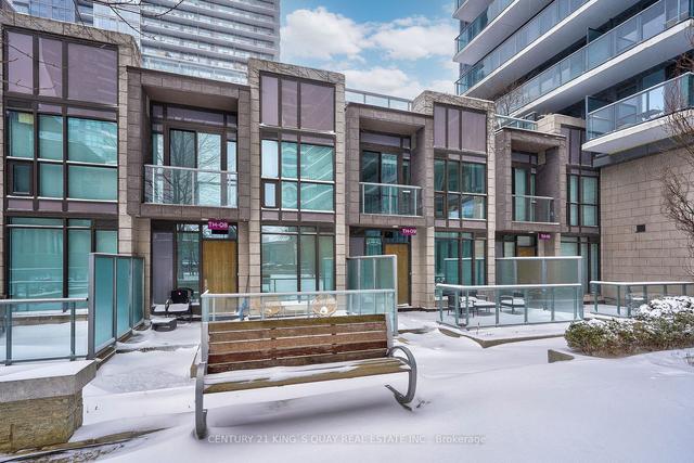 th9 - 121 Mcmahon Dr, Townhouse with 2 bedrooms, 3 bathrooms and 2 parking in Toronto ON | Image 1