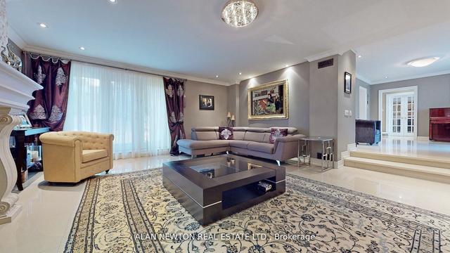 15 Laureleaf Rd, House detached with 4 bedrooms, 5 bathrooms and 8 parking in Markham ON | Image 7