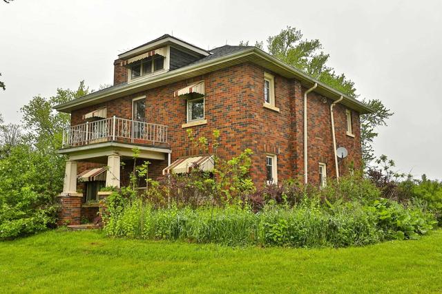 7529 Trafalgar Rd, House detached with 4 bedrooms, 2 bathrooms and 10 parking in Milton ON | Image 4