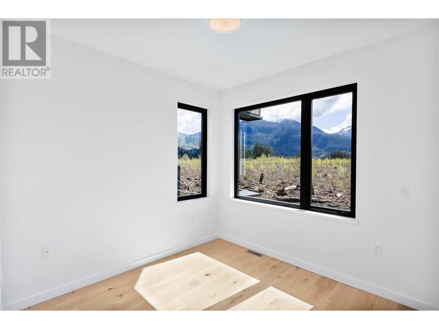 2970 Huckleberry Drive, House detached with 3 bedrooms, 3 bathrooms and 4 parking in Squamish BC | Image 14