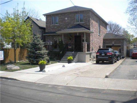 225 John St, House detached with 3 bedrooms, 4 bathrooms and 3 parking in Toronto ON | Image 1