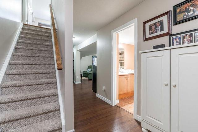 254 Farley Drive, House detached with 3 bedrooms, 2 bathrooms and 4 parking in Guelph ON | Image 41