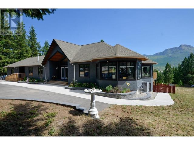 7 - 6500 15 Avenue Sw, House detached with 6 bedrooms, 4 bathrooms and 12 parking in Salmon Arm BC | Image 3