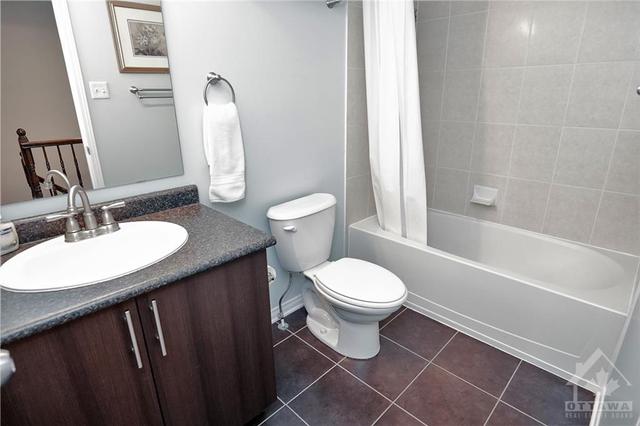 349 Amici Terrace, Townhouse with 3 bedrooms, 3 bathrooms and 3 parking in Ottawa ON | Image 21