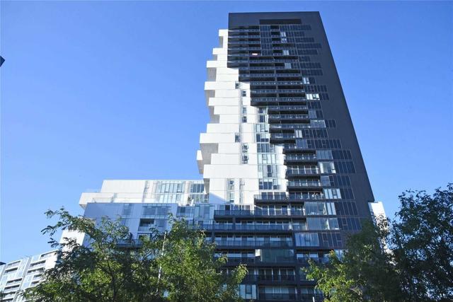 2402 - 170 Bayview Ave, Condo with 2 bedrooms, 2 bathrooms and 1 parking in Toronto ON | Image 11