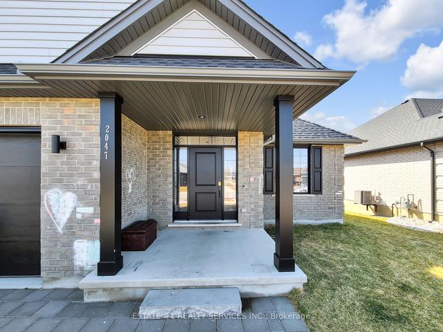 2047 Lockwood Cres, House detached with 4 bedrooms, 3 bathrooms and 4 parking in Strathroy Caradoc ON | Image 34