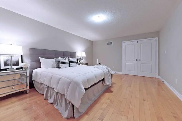 4745 James Austin Dr, House detached with 4 bedrooms, 4 bathrooms and 7 parking in Mississauga ON | Image 10