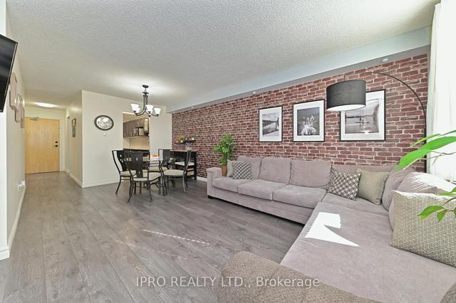 511 - 4 Lisa St, Condo with 3 bedrooms, 2 bathrooms and 1 parking in Brampton ON | Image 20