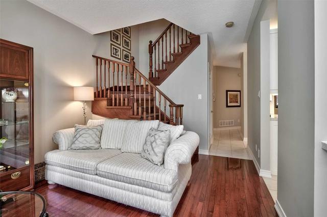 11 - 963 King Rd, Townhouse with 3 bedrooms, 3 bathrooms and 2 parking in Burlington ON | Image 4