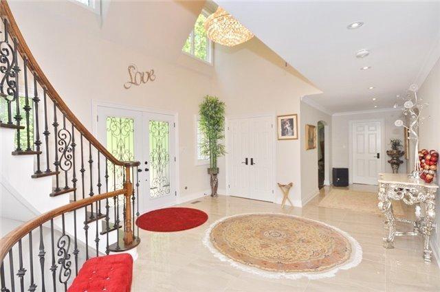 70 High Oak Tr, House detached with 4 bedrooms, 5 bathrooms and 9 parking in Richmond Hill ON | Image 3