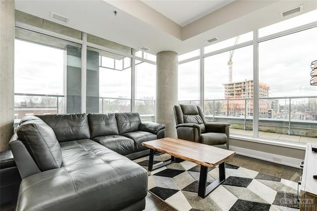 210 - 88 Richmond Road, Condo with 2 bedrooms, 2 bathrooms and 2 parking in Ottawa ON | Image 4