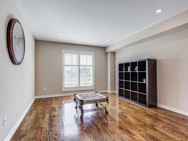 145 David Dunlap Circ, House attached with 3 bedrooms, 3 bathrooms and 3 parking in Toronto ON | Image 3