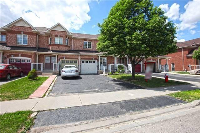 183 Checkerberry Cres, House attached with 3 bedrooms, 2 bathrooms and 2 parking in Brampton ON | Image 1