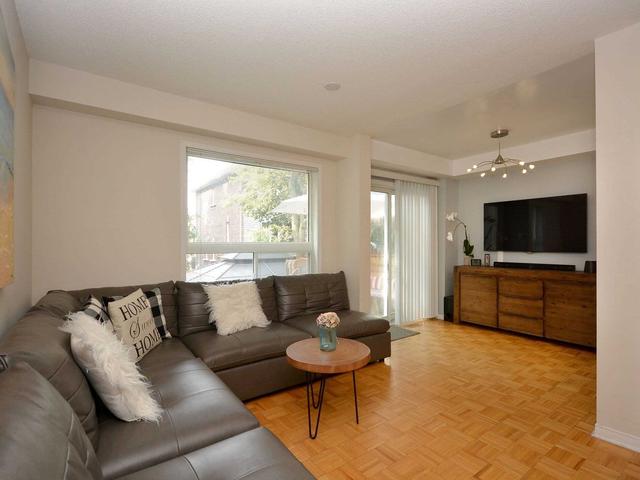 19 - 1480 Britannia Rd W, Townhouse with 3 bedrooms, 3 bathrooms and 2 parking in Mississauga ON | Image 2