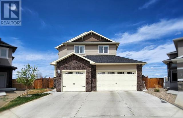 260 Agnes Short Place N, House detached with 4 bedrooms, 3 bathrooms and 4 parking in Lethbridge AB | Card Image