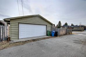 204 Lake Bonavista Drive Se, House detached with 4 bedrooms, 2 bathrooms and 2 parking in Calgary AB | Image 41