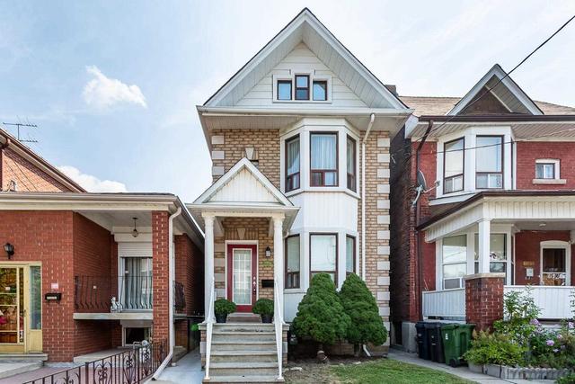 1187 Dovercourt Rd, House detached with 4 bedrooms, 2 bathrooms and 2 parking in Toronto ON | Image 1
