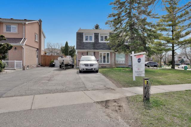 522 Lana Terr, House semidetached with 3 bedrooms, 3 bathrooms and 4 parking in Mississauga ON | Image 1