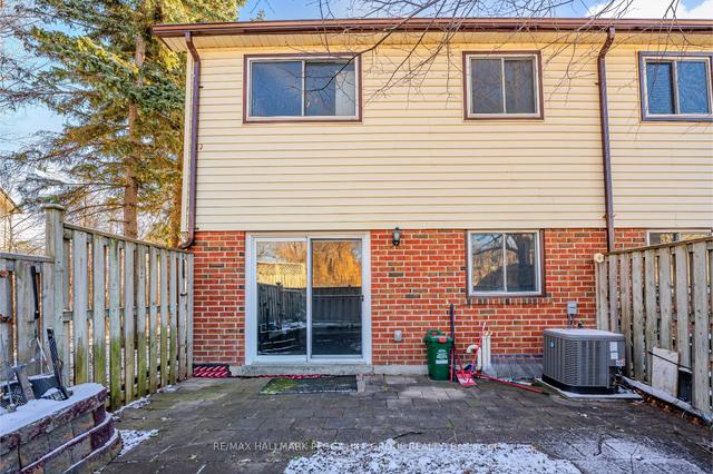 36 - 28 Donald St, Townhouse with 4 bedrooms, 2 bathrooms and 2 parking in Barrie ON | Image 4