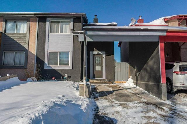 87 Pinecliff Close Ne, Home with 3 bedrooms, 1 bathrooms and 1 parking in Calgary AB | Image 1