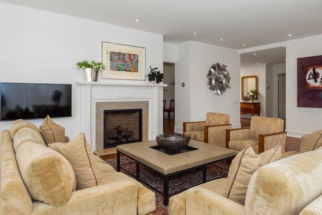 ph 2 - 2 Lynwood Ave, Condo with 2 bedrooms, 4 bathrooms and 3 parking in Toronto ON | Image 2