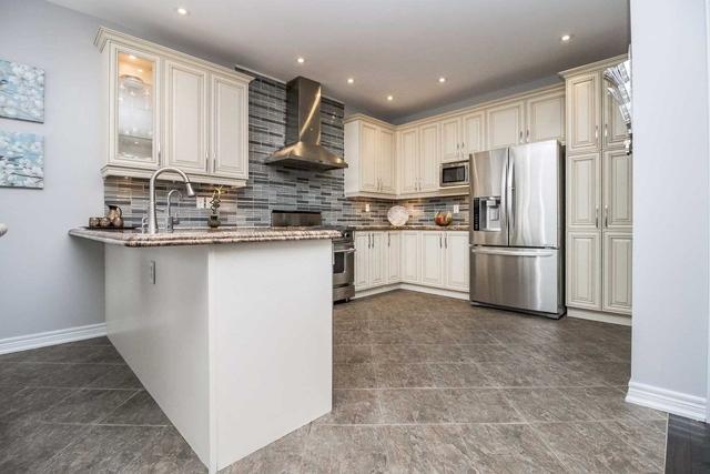 5 Bon Echo Tr, House detached with 5 bedrooms, 4 bathrooms and 5 parking in Brampton ON | Image 34