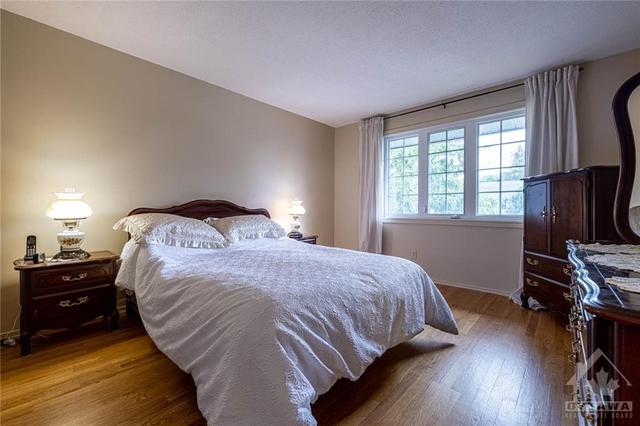 419 Kintyre Private, Townhouse with 3 bedrooms, 2 bathrooms and 1 parking in Ottawa ON | Image 17
