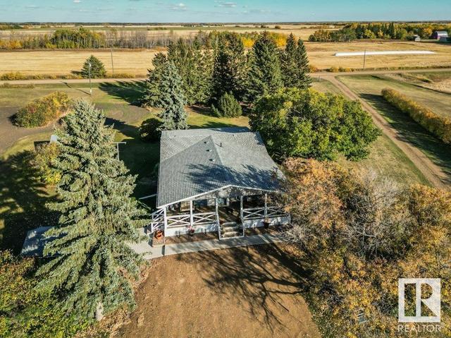 58308 Rr 205, House detached with 4 bedrooms, 2 bathrooms and null parking in Thorhild County AB | Image 8