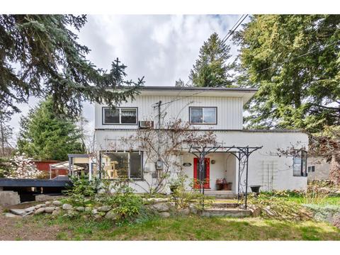 2612 Columbia Avenue, House detached with 4 bedrooms, 2 bathrooms and null parking in Castlegar BC | Card Image