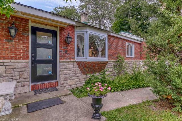 620 Portsmouth Avenue, House detached with 3 bedrooms, 2 bathrooms and 5 parking in Kingston ON | Image 2