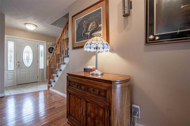 59 Dairy Dr, House detached with 3 bedrooms, 2 bathrooms and 3 parking in Halton Hills ON | Image 33