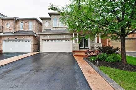 28 Savita Rd, House detached with 4 bedrooms, 3 bathrooms and 6 parking in Brampton ON | Image 1