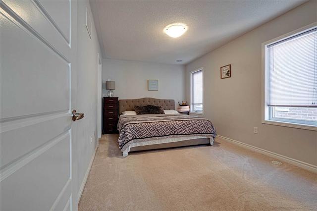 1575 Leblanc Crt, House attached with 3 bedrooms, 3 bathrooms and 3 parking in Milton ON | Image 16