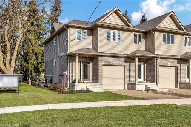 121 Birkett Lane, House attached with 3 bedrooms, 1 bathrooms and 1 parking in Brantford ON | Image 23