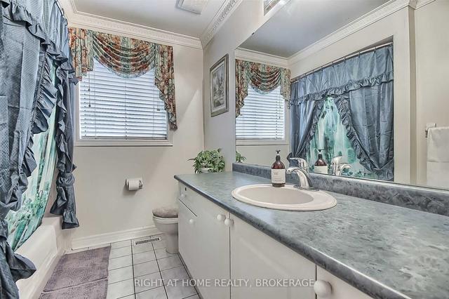 18 Highwood Rd, House detached with 4 bedrooms, 3 bathrooms and 4 parking in Brampton ON | Image 31