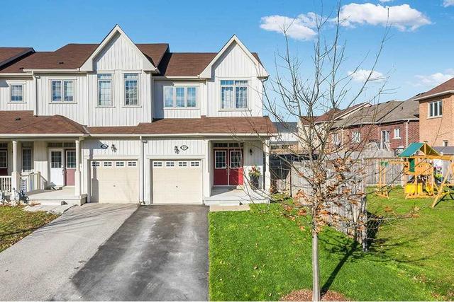 37 Pearcey Cres, House attached with 3 bedrooms, 3 bathrooms and 3 parking in Barrie ON | Image 1