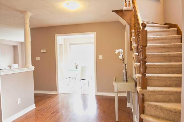 60 Harty Cres, House detached with 3 bedrooms, 4 bathrooms and 4 parking in Ajax ON | Image 3