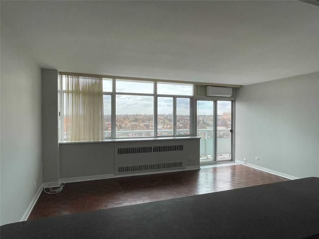 1201 - 580 Christie St, Condo with 2 bedrooms, 1 bathrooms and 1 parking in Toronto ON | Image 6