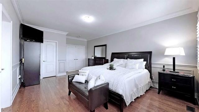 11 Strength St, House detached with 4 bedrooms, 6 bathrooms and 6 parking in Brampton ON | Image 7