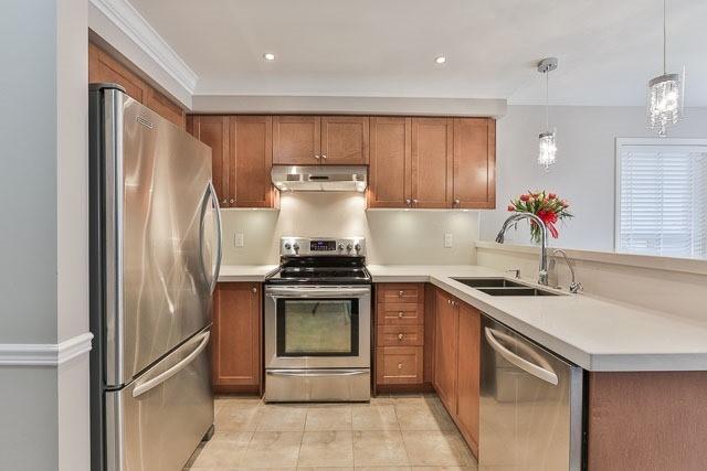81 Wilf Morden Rd, House semidetached with 3 bedrooms, 3 bathrooms and 3 parking in Whitchurch Stouffville ON | Image 3