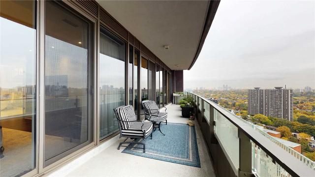2204 - 88 Davenport Rd, Condo with 2 bedrooms, 3 bathrooms and 2 parking in Toronto ON | Image 39