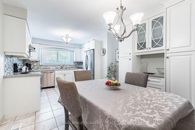 23 Jayfield Rd, House detached with 3 bedrooms, 2 bathrooms and 6 parking in Brampton ON | Image 2