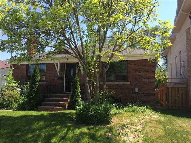 495 Hounslow Ave, House detached with 2 bedrooms, 2 bathrooms and 2 parking in Toronto ON | Image 2