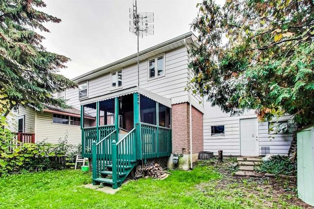 84 Trott Sq, House semidetached with 3 bedrooms, 2 bathrooms and 3 parking in Toronto ON | Image 19