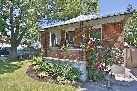 874 Atwater Ave, House detached with 3 bedrooms, 2 bathrooms and 4 parking in Mississauga ON | Image 1