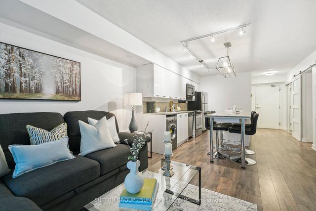 1111 - 15 Singer Crt, Condo with 1 bedrooms, 2 bathrooms and 1 parking in Toronto ON | Image 8