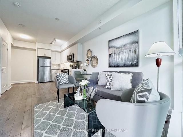 701 - 17 Zorra St, Condo with 1 bedrooms, 1 bathrooms and 0 parking in Toronto ON | Image 8